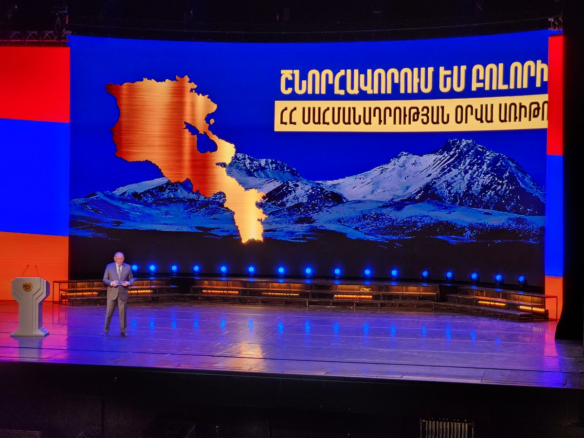 AndrewTurnerCAN's tweet image. Հրաշալի տոնակատարություն՝ նվիրված Հայաստանի Սահմանադրության 30-ամյակին։ Կանադան հպարտ է աջակցել Հայաստանի ինքնիշխանությանը, ինչպես նաև մեր երկրների՝ ժողովրդավարության և օրենքի գերակայության նկատմամբ ամուր հանձնառությամբ։