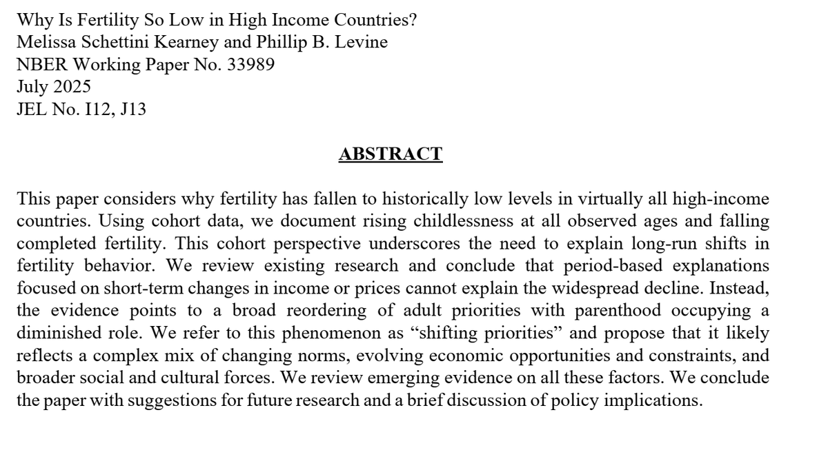Nowy przegląd badań nt. spadku dzietności:
- zmiany dochodów i cen (np. nieruchomości) raczej mało odpowiedzialne za spadek
- główną przyczyną "zmiana priorytetów" względem dzieci pod wpływem czynników społ. i kulturowych
-nie ma prostej, jednej polityki która podniesie dzietność