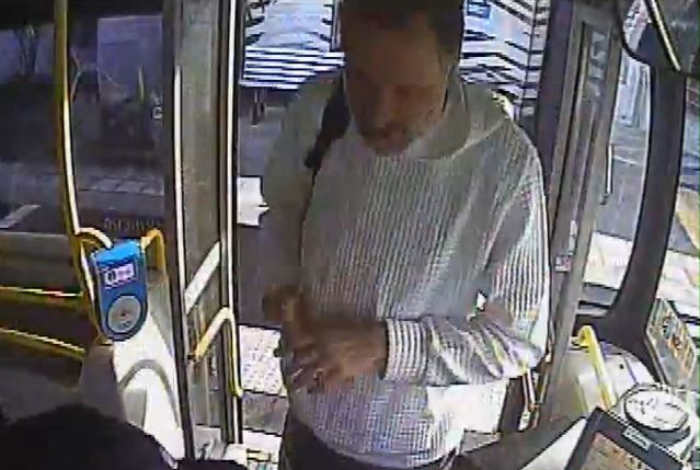 easterntimesnz's tweet image. Police say they’re seeking the public’s assistance to identify the man pictured👮🔎 

#PoliceAppeal #PublicAssistance #CanYouHelp #CrimeStoppersNZ #CommunitySafety #AucklandNews 

Full story below:
times.co.nz/news/police-ca…