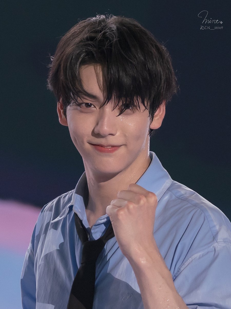 why are u So Round and Squishy And PRETTY AND CUTE