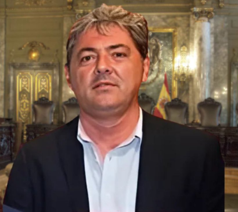 Se llama Joseba Antxon. Es uno de los empresarios vinculados a Cerdán y al PNV que se ha forrado con el sanchismo con contratos de obra pública concedidos de forma corrupta. Que toda España conozca su cara. Hoy declara en la Audiencia Nacional. Cualquiera que tenga info de más