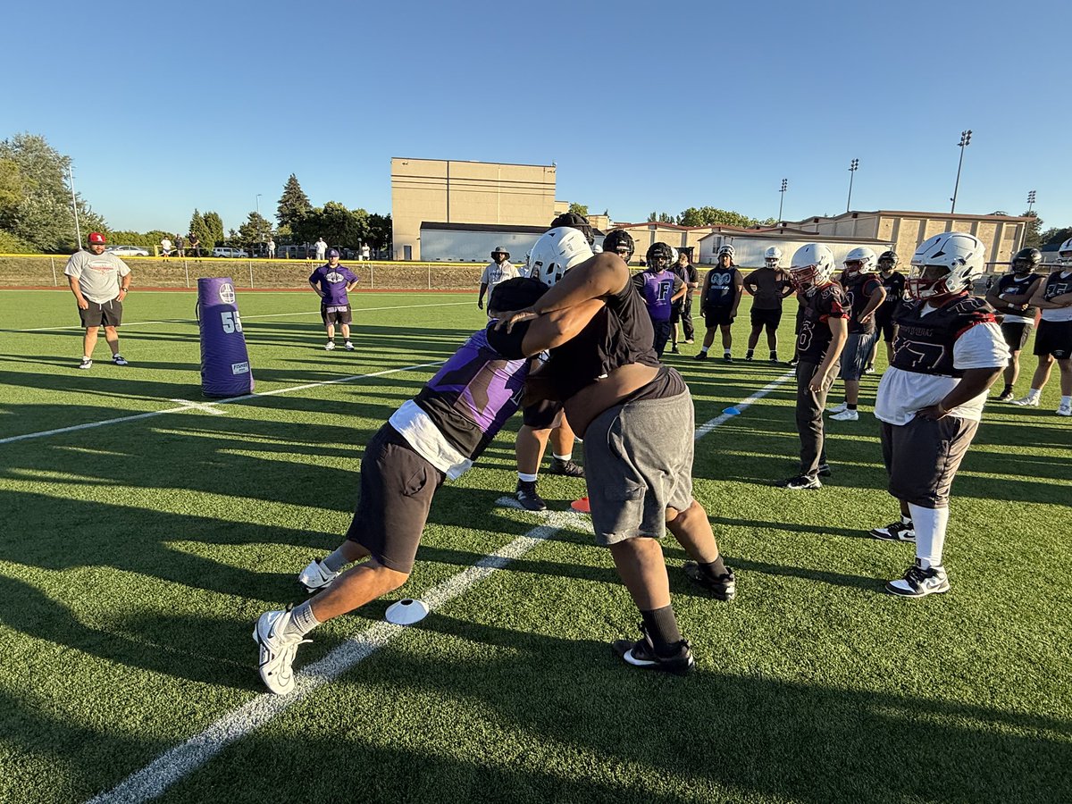 FosterHSFB's tweet image. Thanks to @decatur.football tj_raidersfb @garfieldfootball @mercerislandfootball and @rentonfootball for participating in our Summer 7 on 7 and Linemen Challenge Series!!! We appreciate the work in helping us get better!!! #teachu #linemanchallenge  #7on7 #fosterDNA #dogvsdog