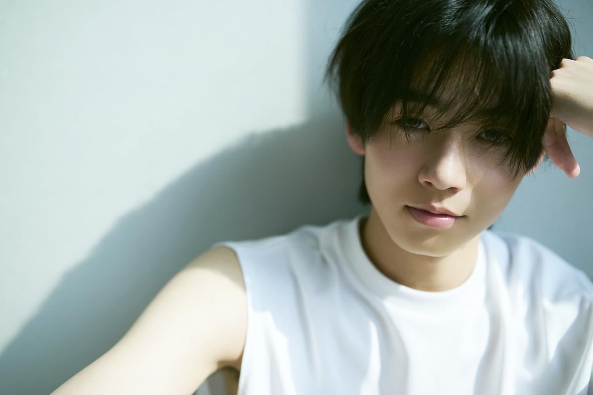 haruhi_zip's tweet photo. #井内悠陽 #ブンブンジャー #ブンレッド #スティンガース #WAVE
_
Haruhi Iuchi will release his 1st photo book, “Haruhi Iuchi 1st Photo Book (title undecided),” on Friday, October 10.

The long-awaited 1st photo book is packed with everything Haruhi Iuchi himself wished for, saying, “If I’m going to shoot a photo book, I want to take on a challenge.” The photos were taken in Busan, South Korea, and Tokyo, both places he visited for the first time.

From life-sized shots of him enjoying activities like gourmet food, swimming pools, and fireworks during a night cruise in early summer in Korea, to emotional cuts where he lays his feelings bare by the sea, and playful scenes with Samoyed puppies, this is truly a book filled with Haruhi Iuchi’s “now.”

In addition, he is scheduled to perform an original song, written day by day during his travels, capturing his thoughts and feelings at the release commemorative event for the photo book.

🔗 https://t.co/obZtHjjski