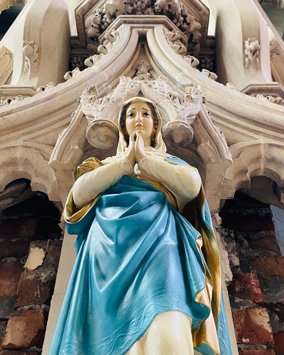 The Lady Altar, a sacred corner of the Great Nave. A place to pause, reflect, and breathe.

Some feel yin energy.
Some, the divine feminine.
For others, she’s the Holy Mother.

Whatever you call her…
She welcomes us all. 🕊

#SacredManchester #UrbanSanctuary #DivineFeminine