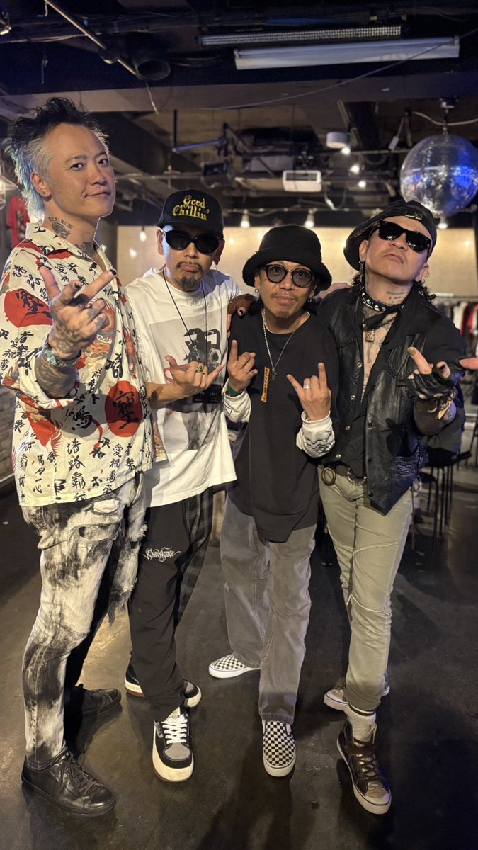 joshrox9999's tweet image. 福岡CRACKHOUSE & graf
ライヴ&POP UP
最高ありがとう御座いました!
全バンドの世界観も
福井を好きな人たちも
皆が最幸ムードでしたわぁ
人も音も服も
大好きがいっぱいで幸せな夜♪
2025.7.3-7.4