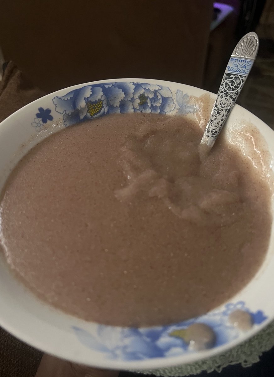 Very chilly morning, a bowl of porridge 🥣 won’t hurt.. yesss..? 

Good Morning to everyone in the Agricultural Value Chain, consumers included.. 

This is AMA - Agriculture Made Attractive 
<a href="/AMA_Africa_/">Agriculture Made Attractive</a>