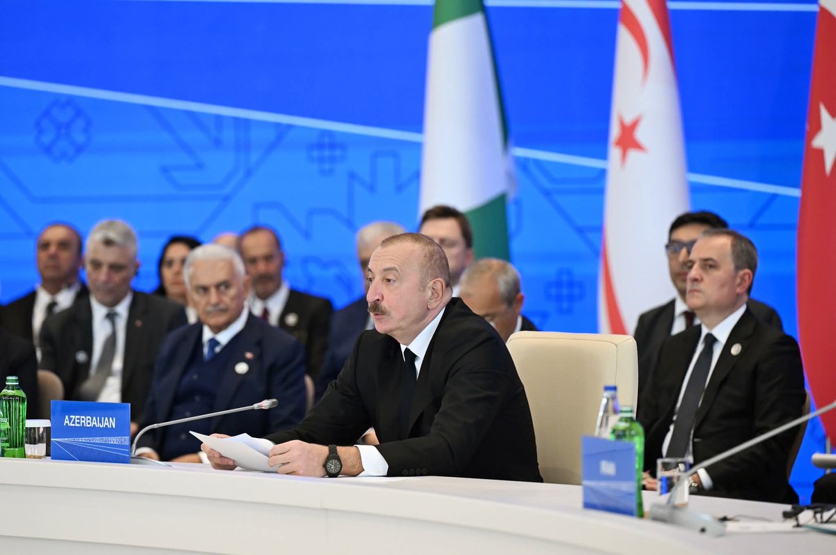 Prezident İlham Əliyev Xankəndidə keçirilən 17-ci ECO Zirvə görüşündə iştirak etdi.
Bu görüş Azərbaycanın suverenliyinin və diplomatik nüfuzunun gücünü bir daha göstərdi. Qarabağ artıq inkişaf, əməkdaşlıq və sülh məkanıdır. 🇦🇿
#ECO2025 #Xankəndi #Azərbaycan #İlhamƏliyev #Qarabağ