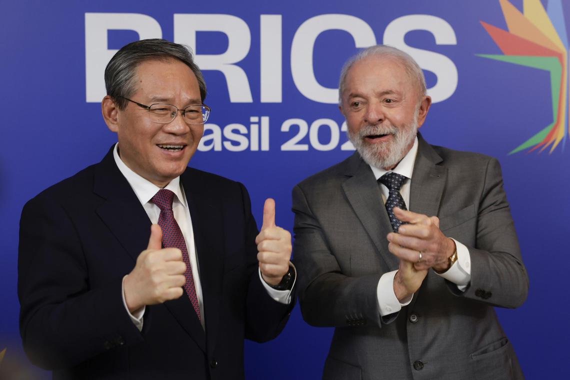 Shen Shiwei 沈诗伟 (@shen_shiwei) on Twitter photo 🇨🇳China🇧🇷#Brazil signed a slew of cooperation documents to expand cooperation in fiscal and financial affairs, artificial intelligence, digital economy, aerospace and many others.
Both countries are looking forward for the success of the China-Brazil Year of Culture in 2026! 🇨🇳China🇧🇷#Brazil signed a slew of cooperation documents to expand cooperation in fiscal and financial affairs, artificial intelligence, digital economy, aerospace and many others.
Both countries are looking forward for the success of the China-Brazil Year of Culture in 2026!