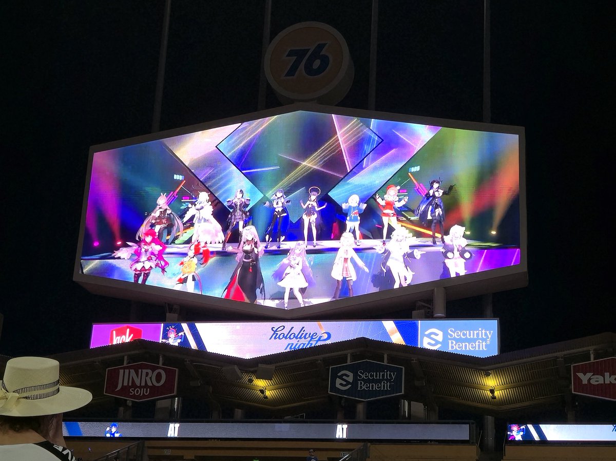 Had a great time at AX/Mogul Moves pop-up/Dodgers Hololive night. Glad I got to see some friends again