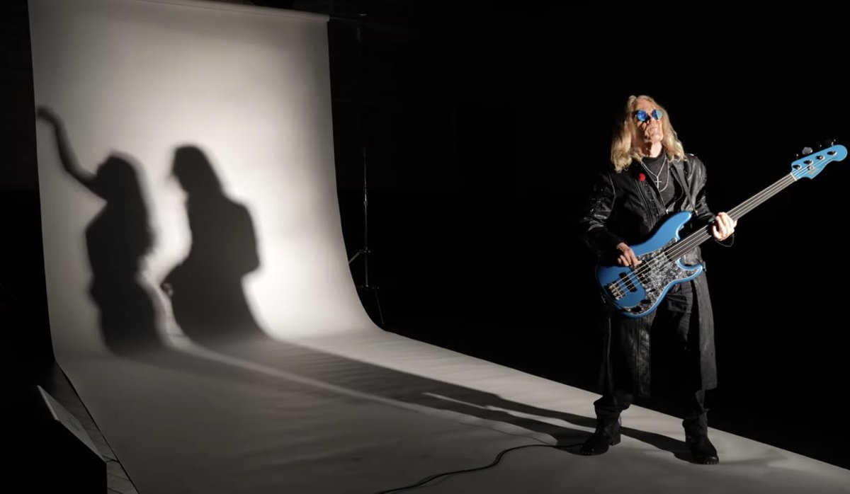 ‘Room 53’ by @alnesbittalchemy was inspired by a true story! 
What could it be? 🤔 Watch it now 

youtu.be/DgbSDOtjfd0?si…