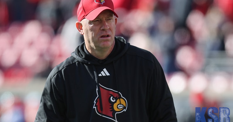 Intel: Louisville had a strong 4th of July weekend on the recruiting trail and are looking for that to carry over into this week. <a href="/GregSmithRivals/">Greg Smith</a> and I predict Cardinals for another four-star. on3.com/rivals/news/lo…