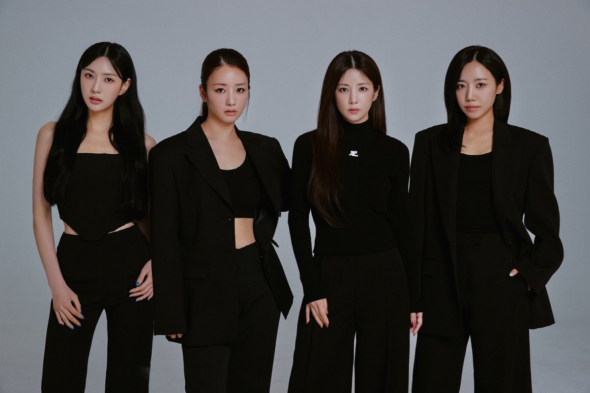 apinkxcho's tweet photo. today, it is now confirmed that chorong, bomi, namjoo and hayoung is fully under with us entertainment (before only management, now exclusive contract)

please take good care of them @WITHUS_ent — and please take care of the whole group schedules too including eunji 🙏 https://t.co/y0jF80i5HT