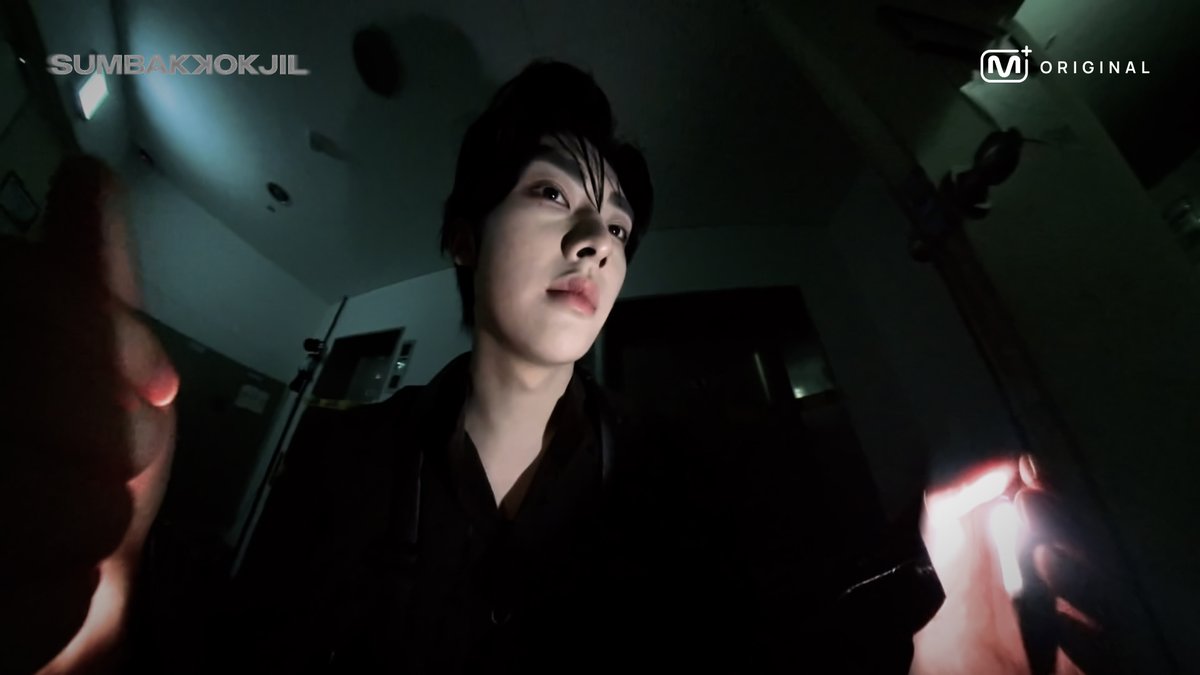 mnetplus's tweet image. 𝑺𝑼𝑴𝑩𝑨𝑲𝑲𝑶𝑲𝑱𝑰𝑳(숨바꼭질) #ZB1 스틸컷

🐻#박건욱 #PARKGUNWOOK
🐱#리키 #RICKY

📌본편은 오직 𝗠𝗻𝗲𝘁 𝗣𝗹𝘂𝘀 app에서!
mnetplus.onelink.me/TRa8/l15jr51v

🔠SUB: EN/JP/CH(S, T)/ID : Open

#SUMBAKKOKJIL #숨바꼭질 #MnetPlus_ORIGINAL #MnetPlus #엠넷플러스 @MnetPlus @m2mpd #ZEROBASEONE…