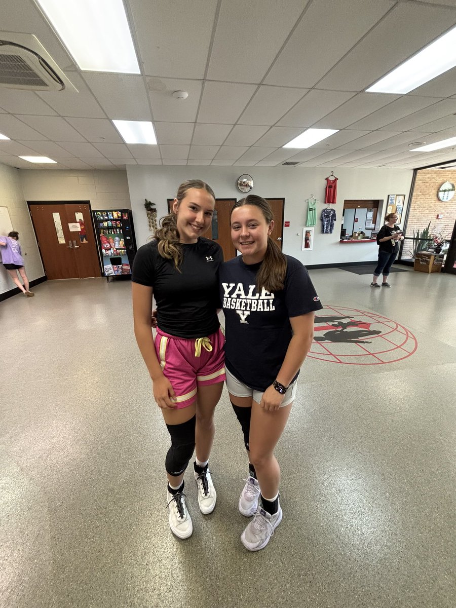 AnnaTaylor3425's tweet photo. Last ever AAU practice.  I may not have started out with this crew, but we are finishing it out together.  🤍💜

@ICAN_basketball @cpadynamite https://t.co/QAPm3DjxY1