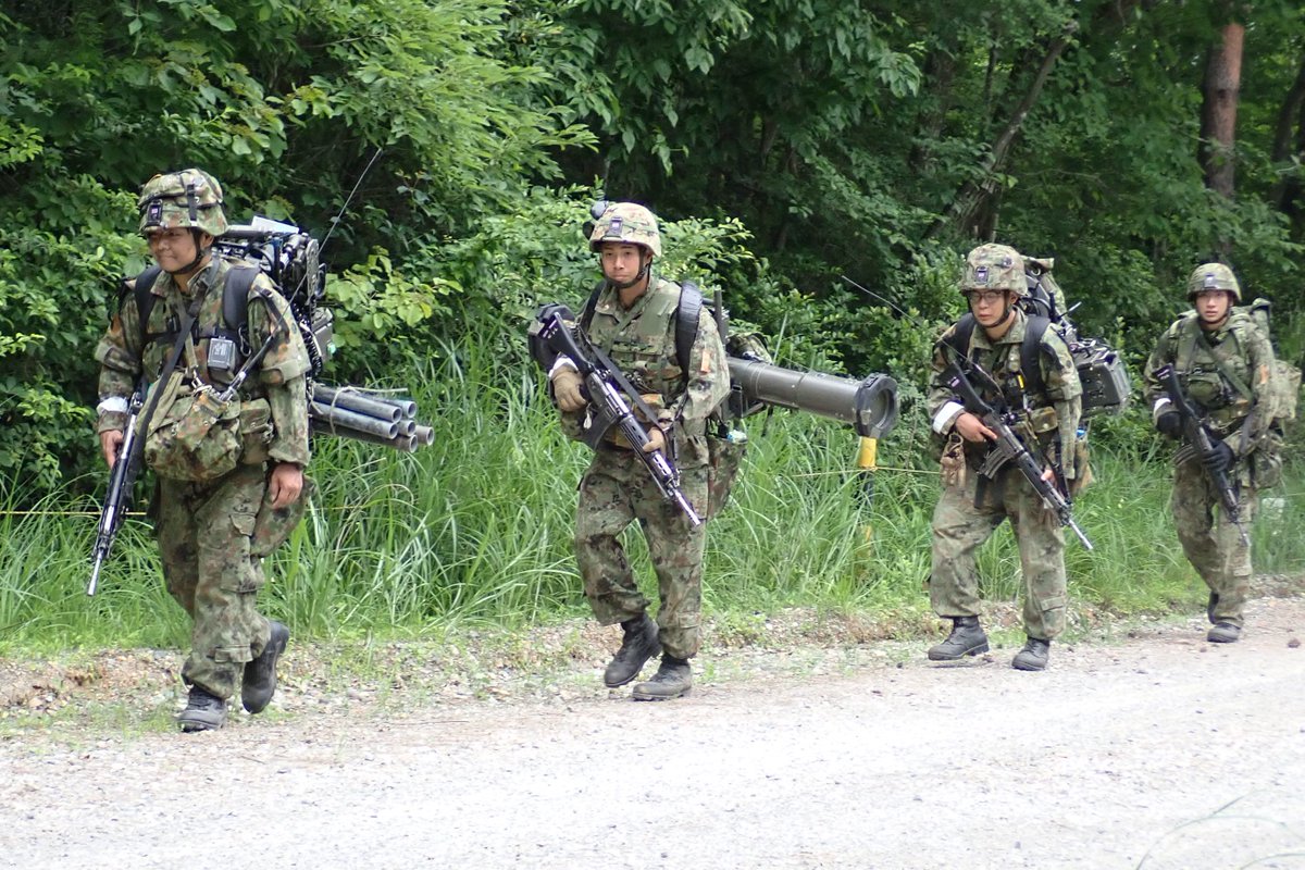 7th_Inf_Kyoto's tweet image. 【連隊訓練検閲➀】
作戦地域に部隊が集結しました。
7連隊の任務は攻撃部隊となり、目標を奪取、確保すること。
偵察の結果を元に攻撃前進を開始します。
#福知山