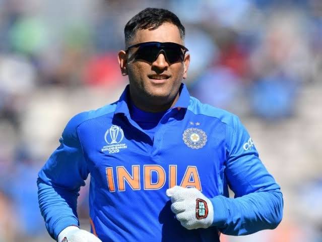 SubhamKuma51092's tweet photo. Happy Birthday #Mahi
🎂 "Captain cool"
#HappyBirthdayDhoni #MSDhoni #CaptainCool #MahiMagic #Thala #LegendForever #7July #IndianCricket #GoatOfCricket #CricketKing #HelicopterShot #DhoniFanClub #जयहिन्द 🇮🇳 @msdhoni https://t.co/CM3fUS88Dp