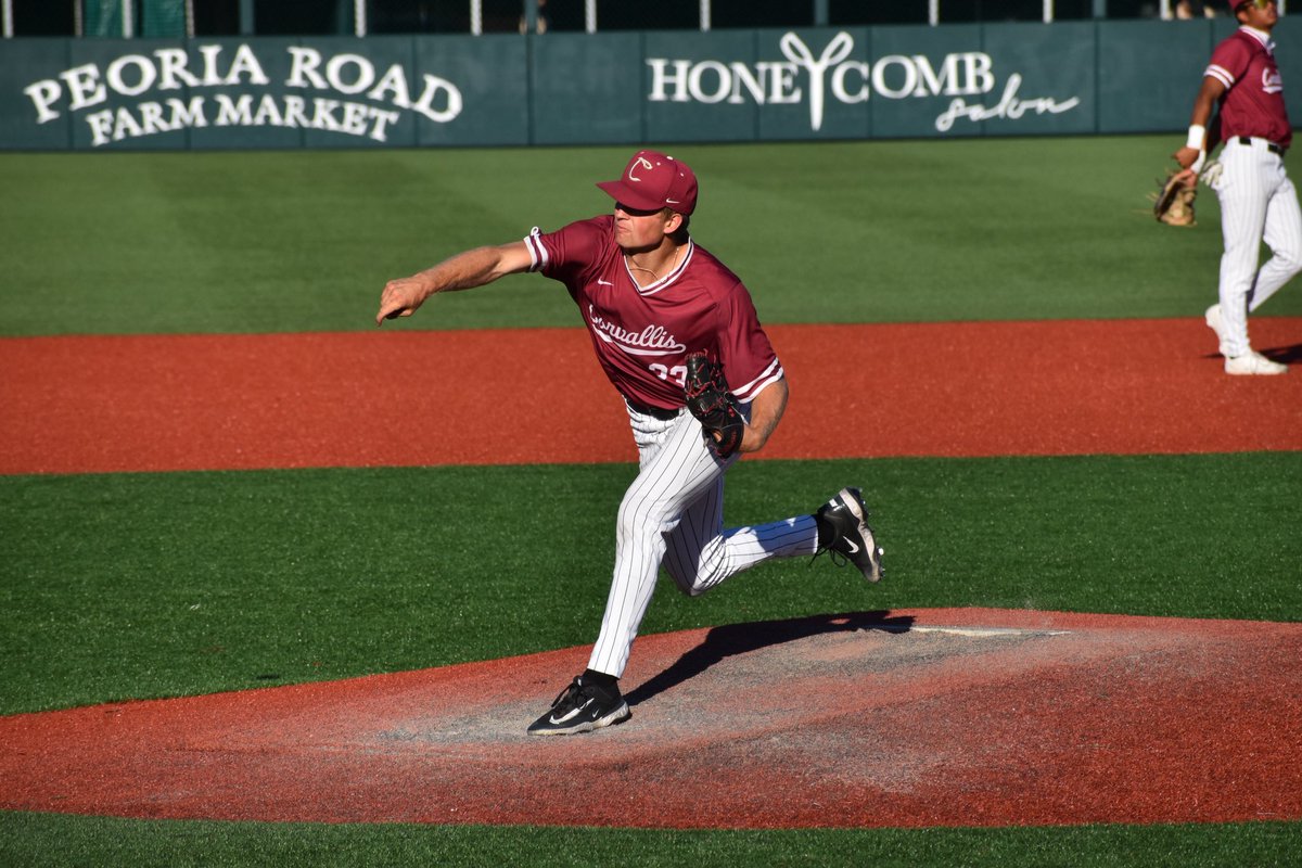 Corvallis Knights (@corvknights) on Twitter photo Corvallis adds a run in the 7th on a RBI single by catcher Ian Fernandez of <a href="/UCSB_Baseball/">UC Santa Barbara Baseball</a>. Reliever Parker Warner of <a href="/StanfordBSB/">Stanford Baseball</a> threw a scoreless seventh. After 7 complete at Goss, Knights 5, Elks 2. Corvallis adds a run in the 7th on a RBI single by catcher Ian Fernandez of <a href="/UCSB_Baseball/">UC Santa Barbara Baseball</a>. Reliever Parker Warner of <a href="/StanfordBSB/">Stanford Baseball</a> threw a scoreless seventh. After 7 complete at Goss, Knights 5, Elks 2.