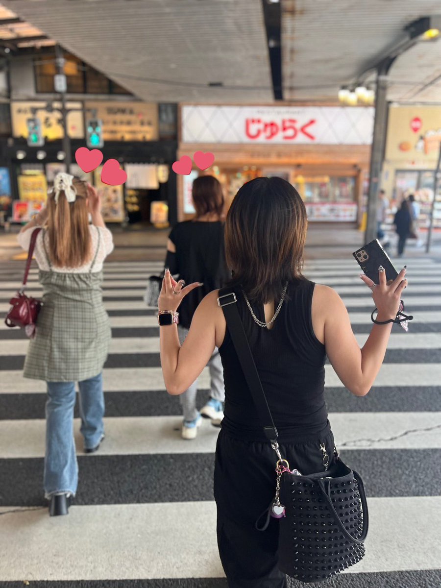 こないだ昼から上野呑みしたけど
まじ楽しかった(暑すぎて死ぬかと思った)