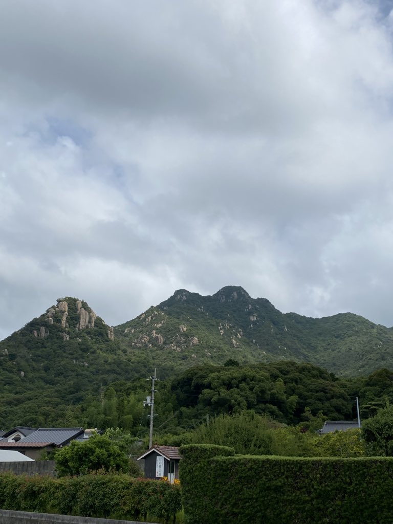 tatsuya4435's tweet photo. 右田ヶ岳に登りました🥰 https://t.co/oZVDi67Yu2