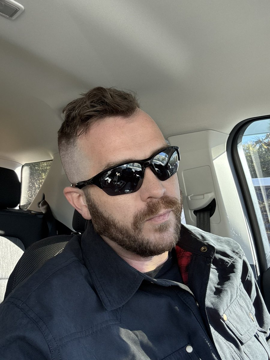revvariable's tweet image. Hey, I’m Rev. I’m a disabled veteran, Air Force reservist and First Responder. I’m a Twitch Affiliate and play a variety of games. I’m rebuilding my community as a safe place where all are welcome.
Twitch: twitch.tv/revenant_varia…
Discord: discord.gg/CBNc4Uu