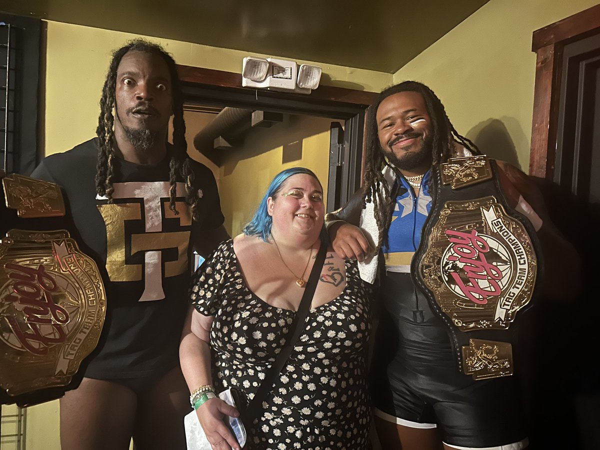 I finally got to see The Mane Event in person and OMG THEY’RE SO TALL. 

<a href="/ItsTheManeEvent/">TME</a> <a href="/DukeDavisTME/">DUKE!</a> and <a href="/GanonJonesJr/">GANON</a>