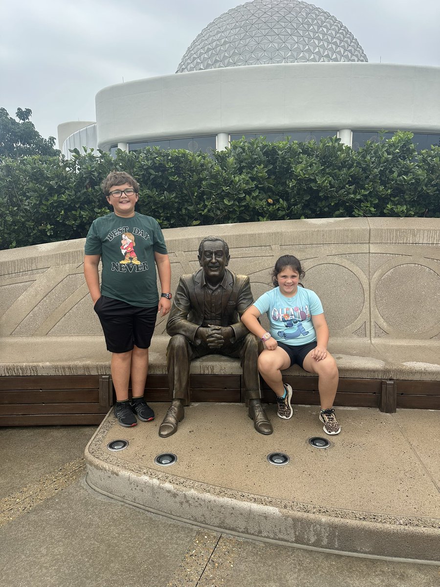 Erin Fox tweet media