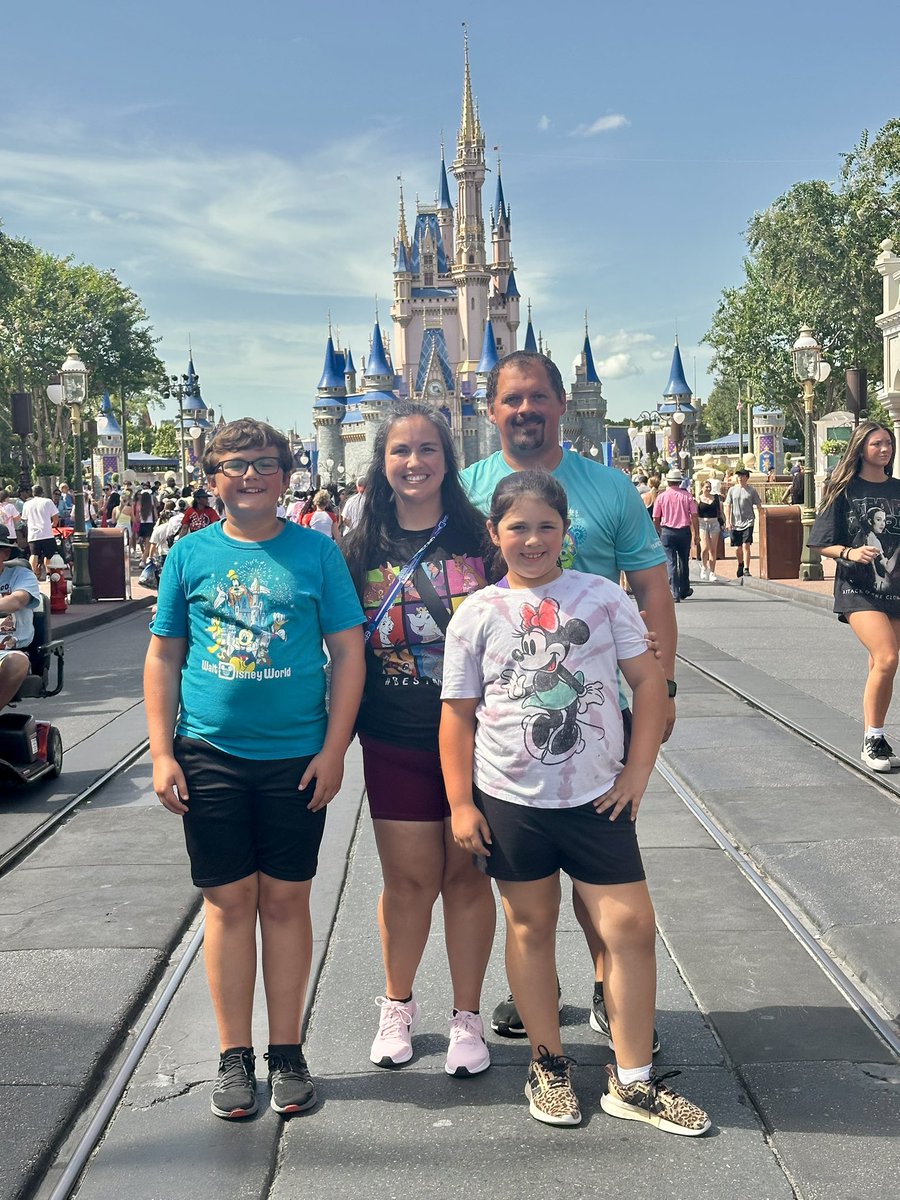 Erin Fox tweet media