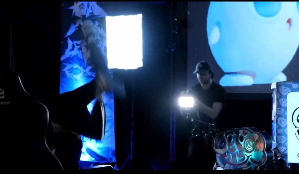 SmashCentel's tweet image. BREAKING NEWS: Zain, a professional Super Smash Bros player, tears ACL after doing a cartwheel on stage during a celebration. He is currently on the way to the hospital. #smashbros #GOML