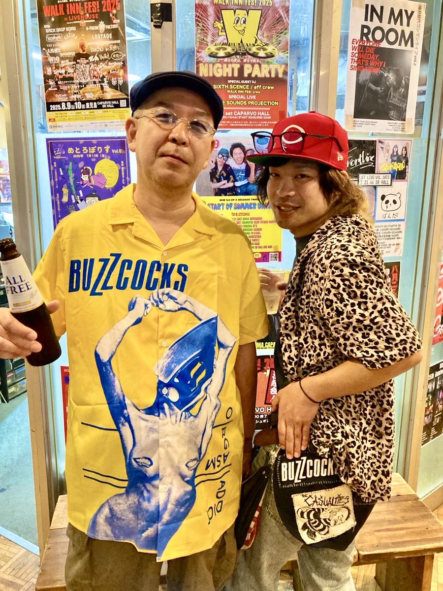 yasuda_junji's tweet image. 人性補欠のしゅーへいとまさかのバズコックスかぶり。