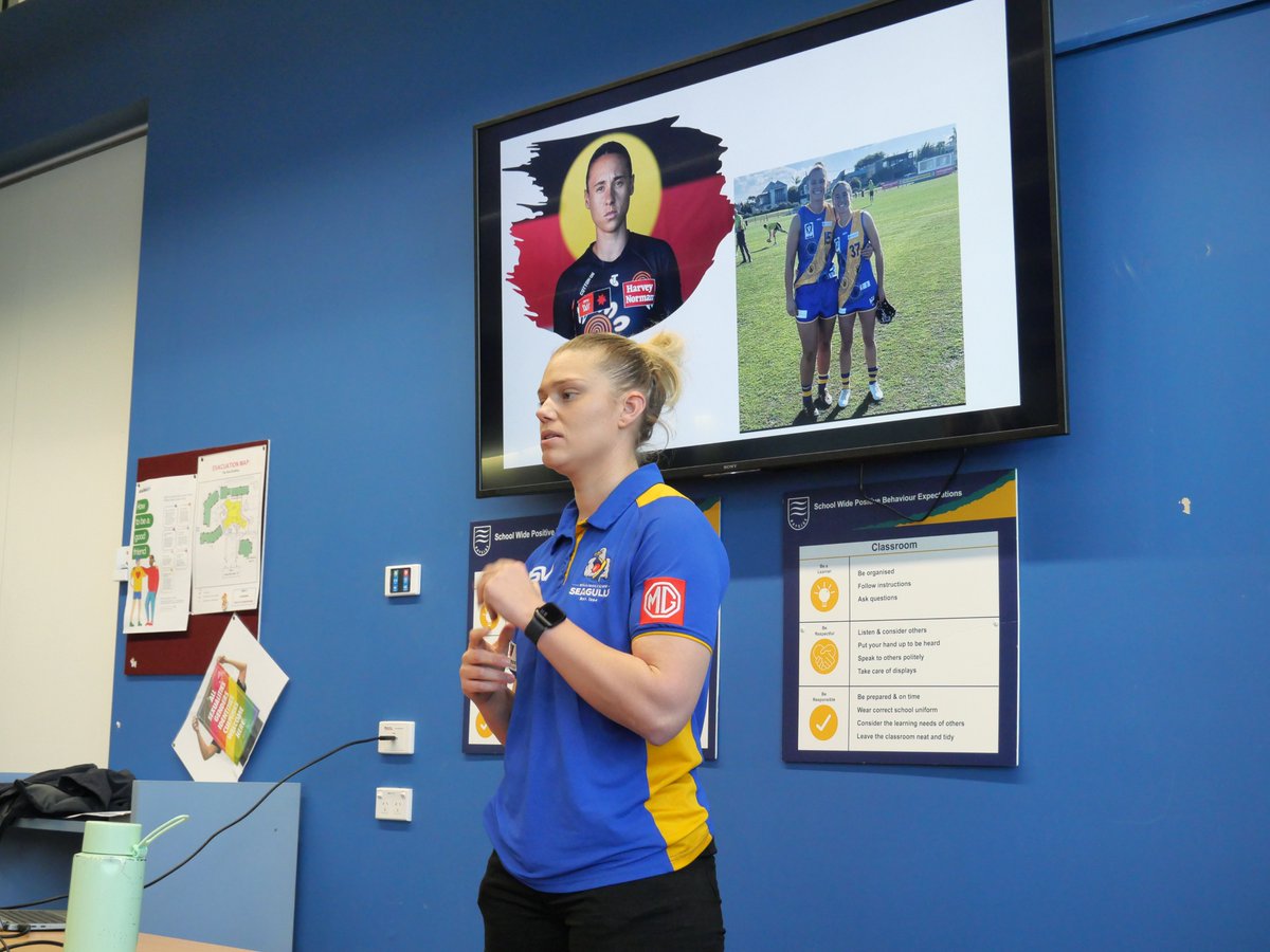 Port of Melbourne tweet media