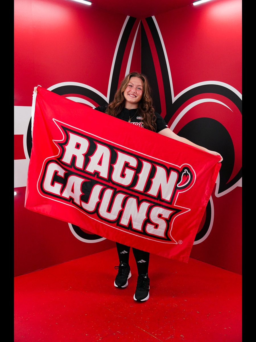 JulianneT2024's tweet image. let’s try this again…
So excited for the next 3 with @RaginCajunsSB… got it right this time ❤️ #yeahrouge