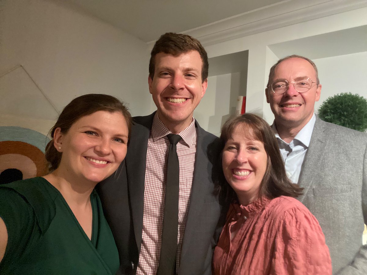 Barnes_J_M's tweet image. Graduated residency last week! So grateful for the training & opportunities I’ve had and the MANY people supporting me along the way, from spouse/family to coresidents to faculty (especially PD/mentor/sponsor Joanna Yang).
Excited for my next step as junior faculty @MayoRadOnc!