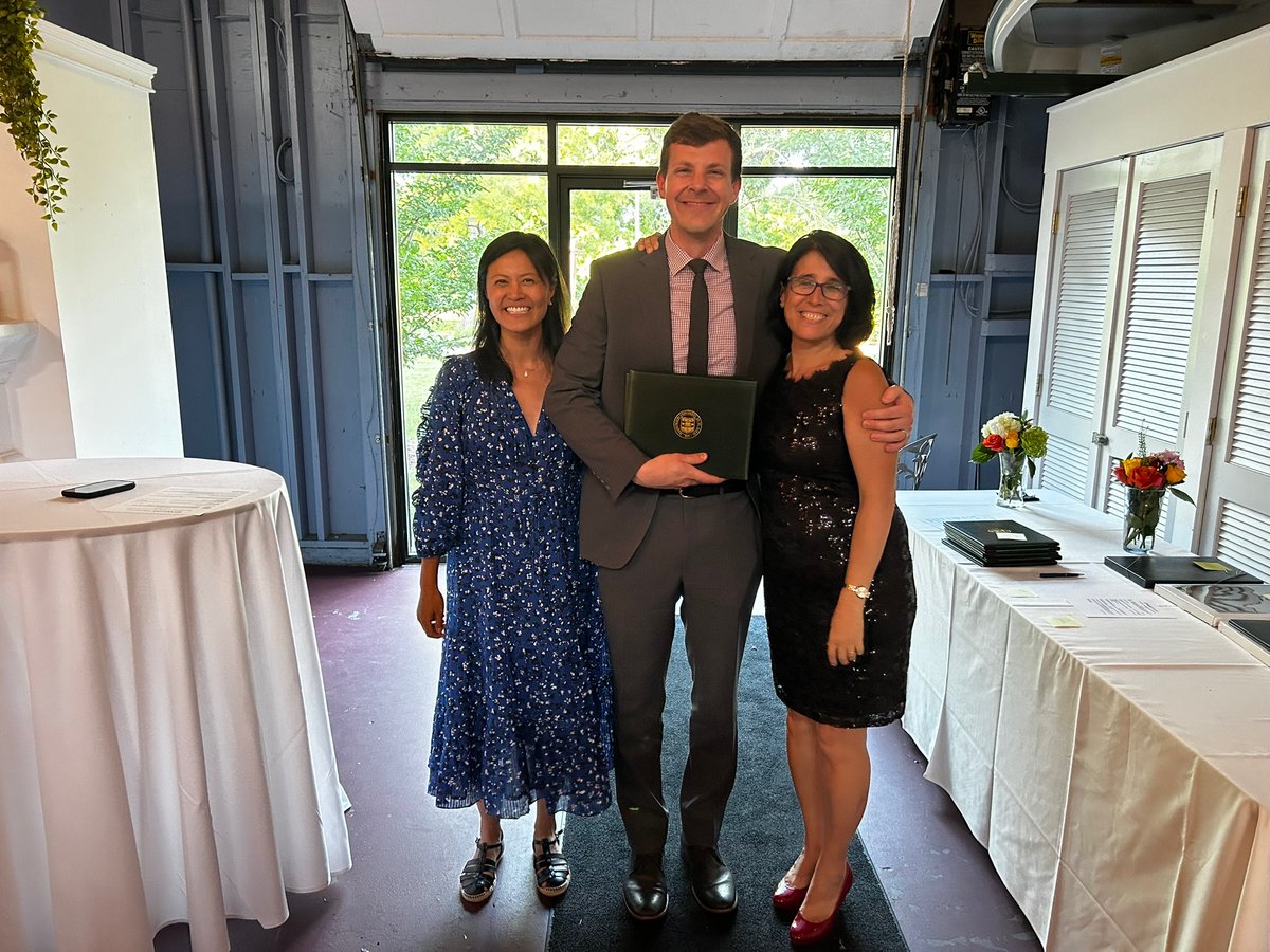 Barnes_J_M's tweet image. Graduated residency last week! So grateful for the training & opportunities I’ve had and the MANY people supporting me along the way, from spouse/family to coresidents to faculty (especially PD/mentor/sponsor Joanna Yang).
Excited for my next step as junior faculty @MayoRadOnc!