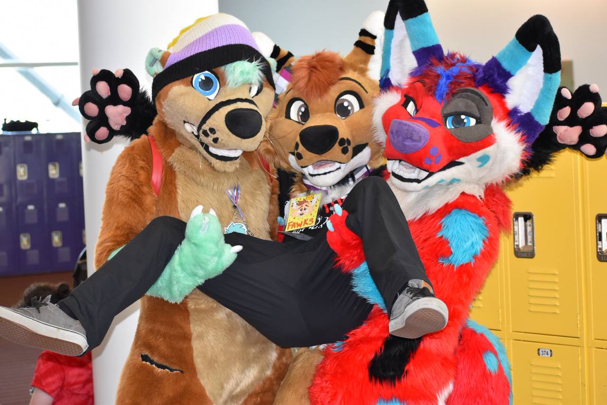 Shout out to <a href="/marrokmaddox/">OtterDestruction 🦦🐟</a> and <a href="/RidictFenicFolf/">Ridict Fenfolf</a> for carrying me around with ease 🥰