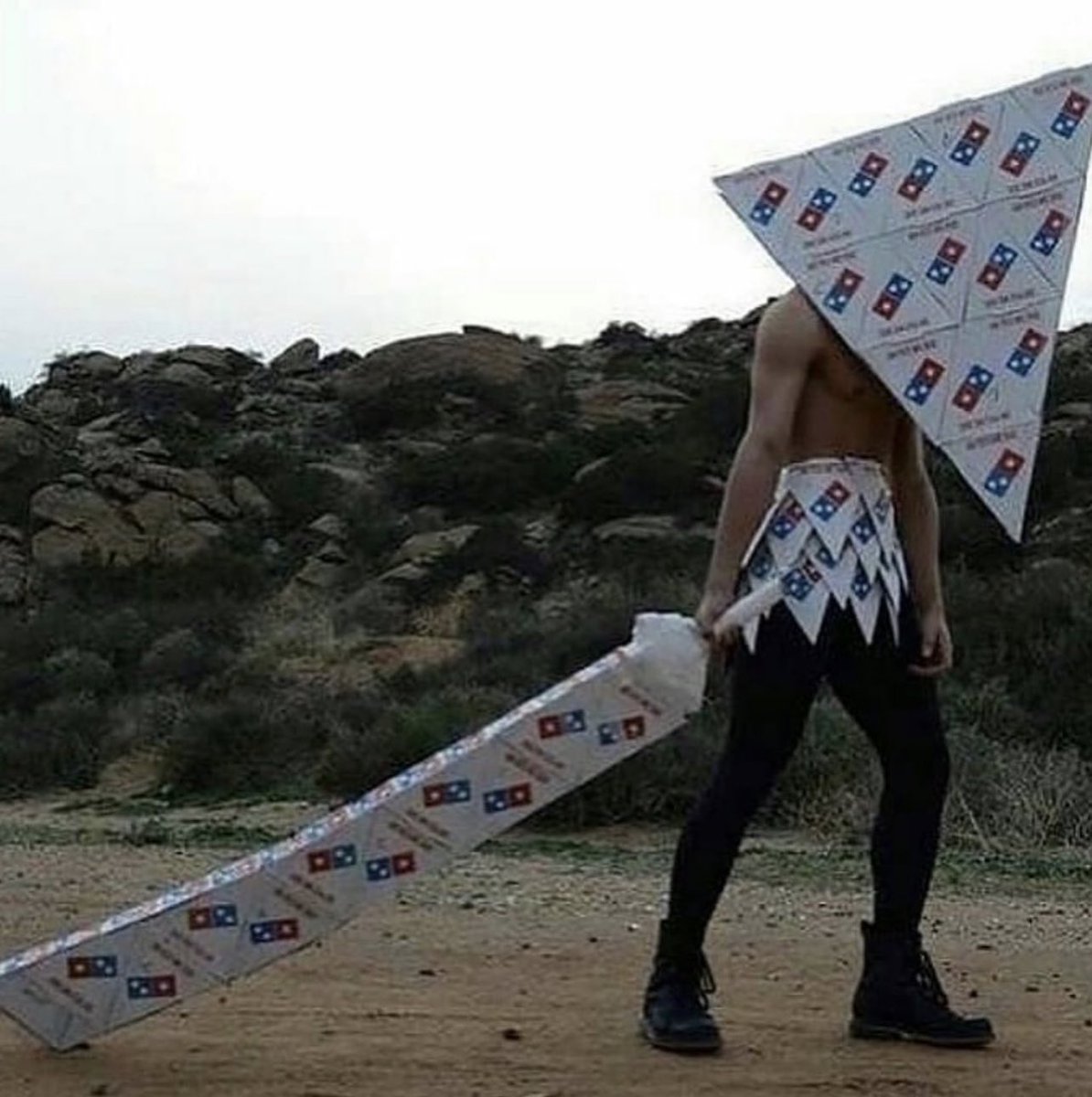 insane poses (@insaneposes) on Twitter photo 