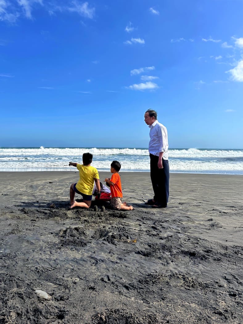 Dokter Tifa tweet media