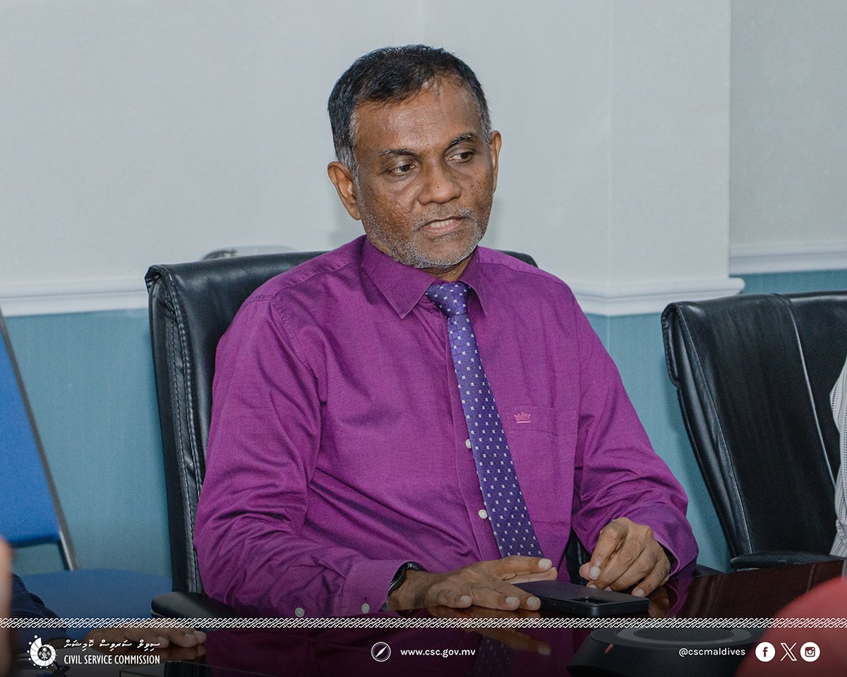 judicialmv's tweet photo. ނާސިހު ފަނޑިޔާރުން ކަތިލަމުން ދިޔައީ މި މަގާމަށްޓަކައި. ރައީސްކަމުގަ ނުބެހެއްޓިއަސް މެމްބަރު ކަމުގަ ނަމަވެސް ބަހައްޓައިދޭން @NasihMV އެދެމުންދާ މަގާމު މި އޮތީ. 
https://t.co/jbC0jLnZ8I https://t.co/E7S63vUlWp