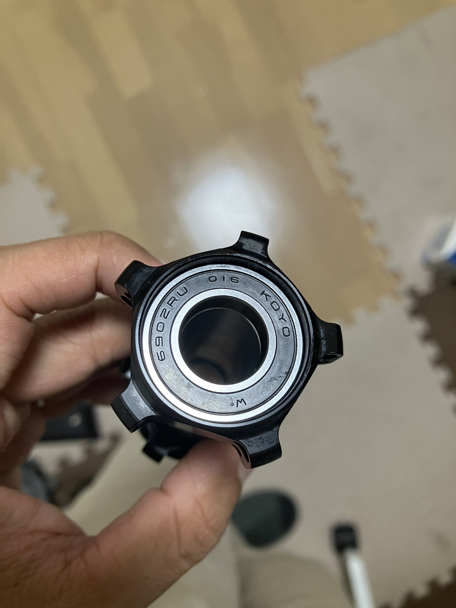 新品◆フロントストレートプルハブ◆20h DT SWISS フロントハブ 240EXP 5/100mm 20H 自転車 送料無料 一