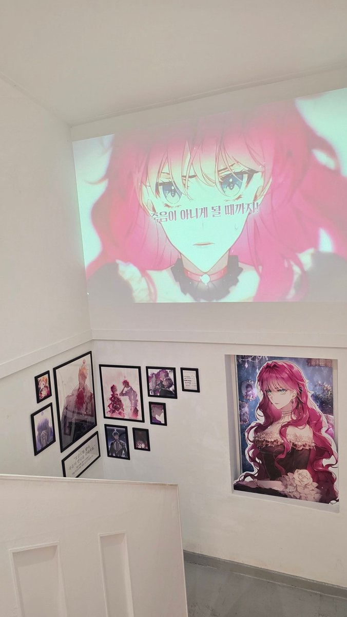 SeoulLexi's tweet photo. There's a cool pop-up happening in Seoul for the popular webtoon Villains are Destined to Die. Check it out before it's gone! #악엔죽 #악역의엔딩은죽음뿐 #판타지트 #콜라보카페 https://t.co/Vas4094g3K