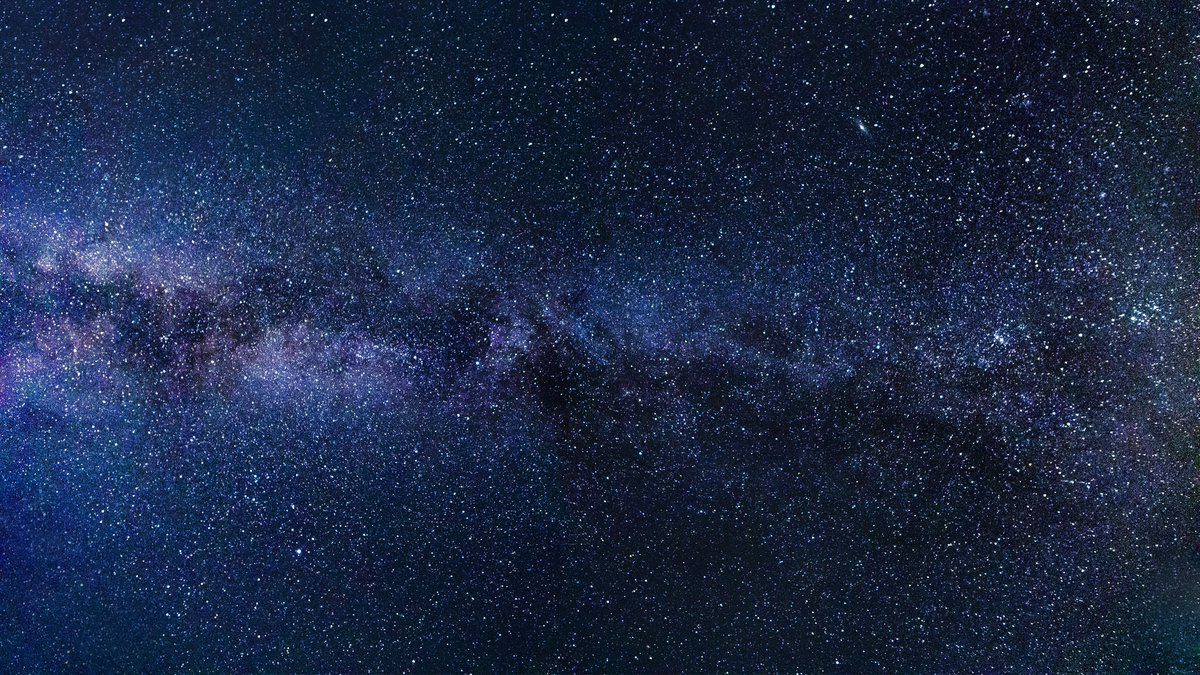 7月7日は #七夕 🎋🫧
織姫と彦星が、天の川を越えて年に一度だけ会える特別な日🌌🌟
離れていても、相手を好きな気持ちは変わらない。そんな想いを表す、フランス語の素敵な表現は«Loin des yeux, près du cœur »（離れていても、心はすぐそばに）
遠くにいる大切な人へ、そっと届けたい言葉です💗🇫🇷