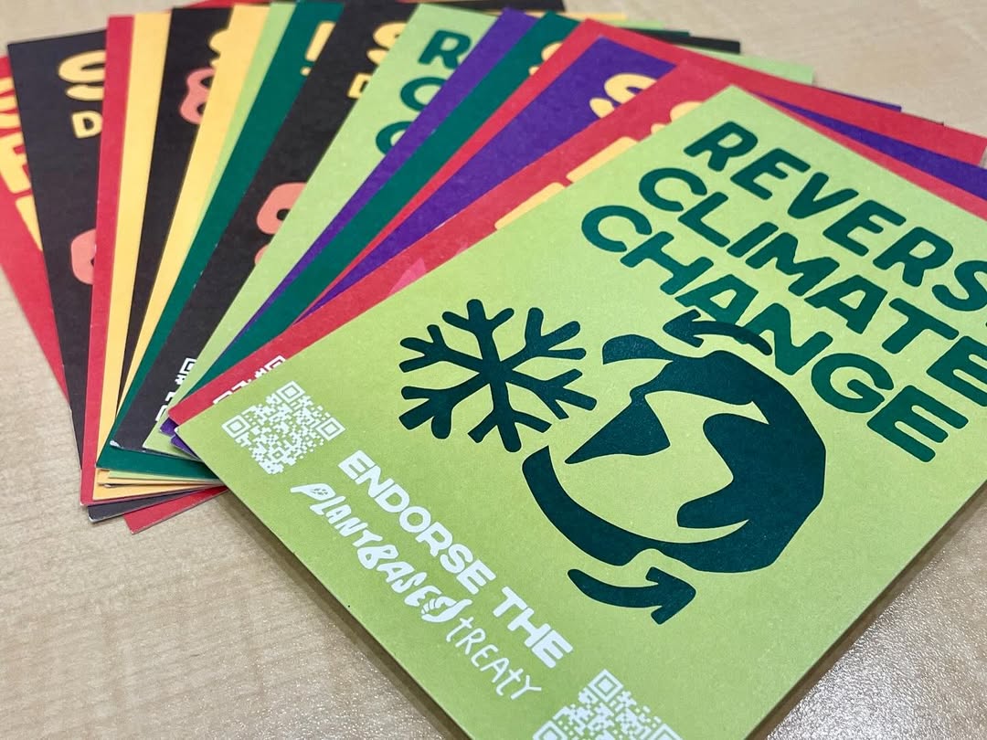 Last Sunday, our team in Boston tabled and promoted our postcard campaign at the Charlesgate Farmers Market and delivered 16 postcards to city councilors across Boston, Cambridge, and Newton!

Want to get involved or learn more? Go to PlantBasedTreaty.Org to learn more 🌱