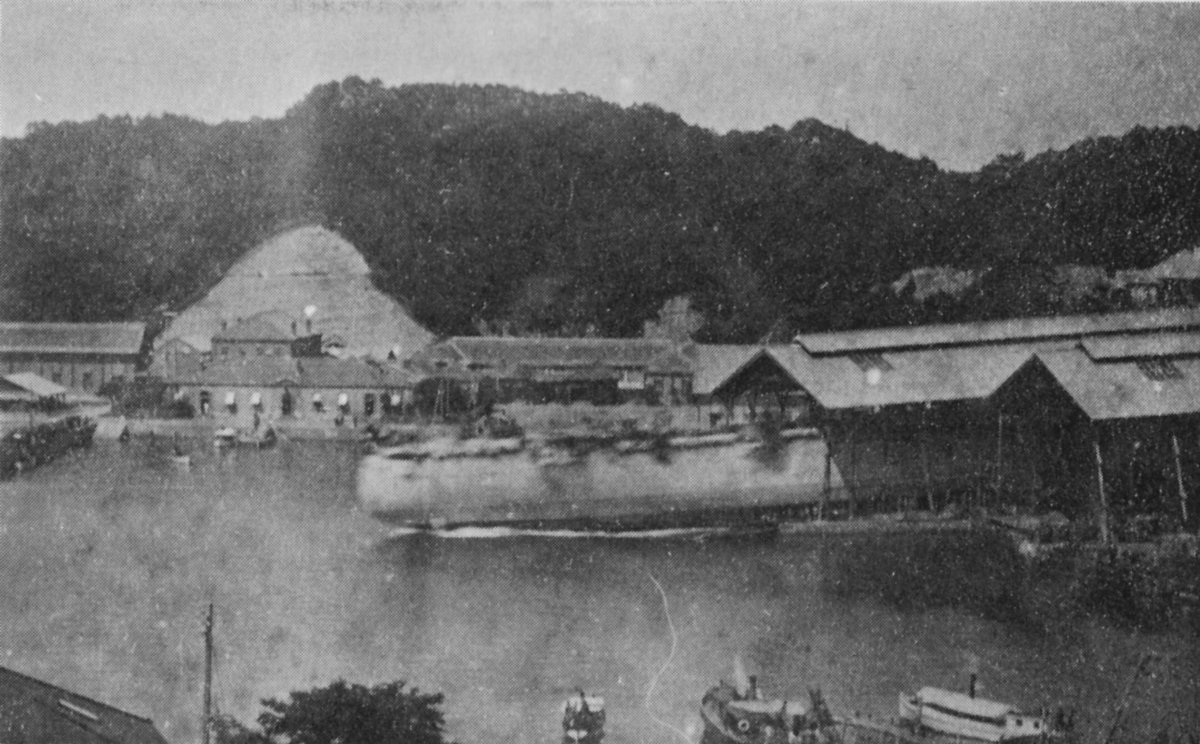 7月7日の写真
防護巡洋艦　秋津洲
日付　1892年7月7日1400
場所　横須賀造船部第一船台(旧)
撮影　横須賀造船部
状況　進水

static.ow.ly/photos/origina…
static.ow.ly/photos/origina…
