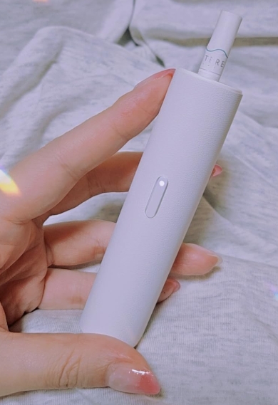 A1の使い方って簡単？
→1ボタンでスタート！充電もUSB-Cで高速⚡#iqos #電子タバコ