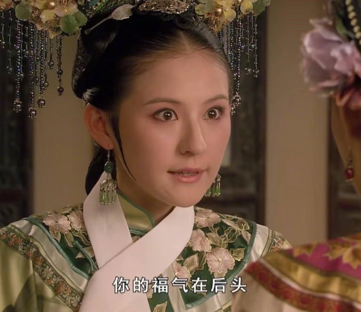 一个长辈在朋友圈炫耀文科生儿子的书单，在一堆世界名著中间夹着两本耽美小说…