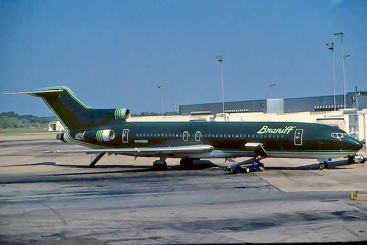 THE FIFTH-NINTH NEW BRANIFF 727-227 TRIJET - Braniff International