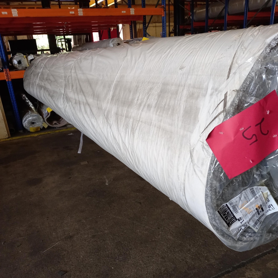 KLauctions's tweet photo. Over 40 large rolls of Grade B carpets (4m &amp; 5m widths)—all starting at just £2!

🛠 Perfect for landlords, refurbs &amp; bargain hunters.

📍 Offsite auction | No reserves

🎯 Link in bio! https://t.co/03xLNxKyWS