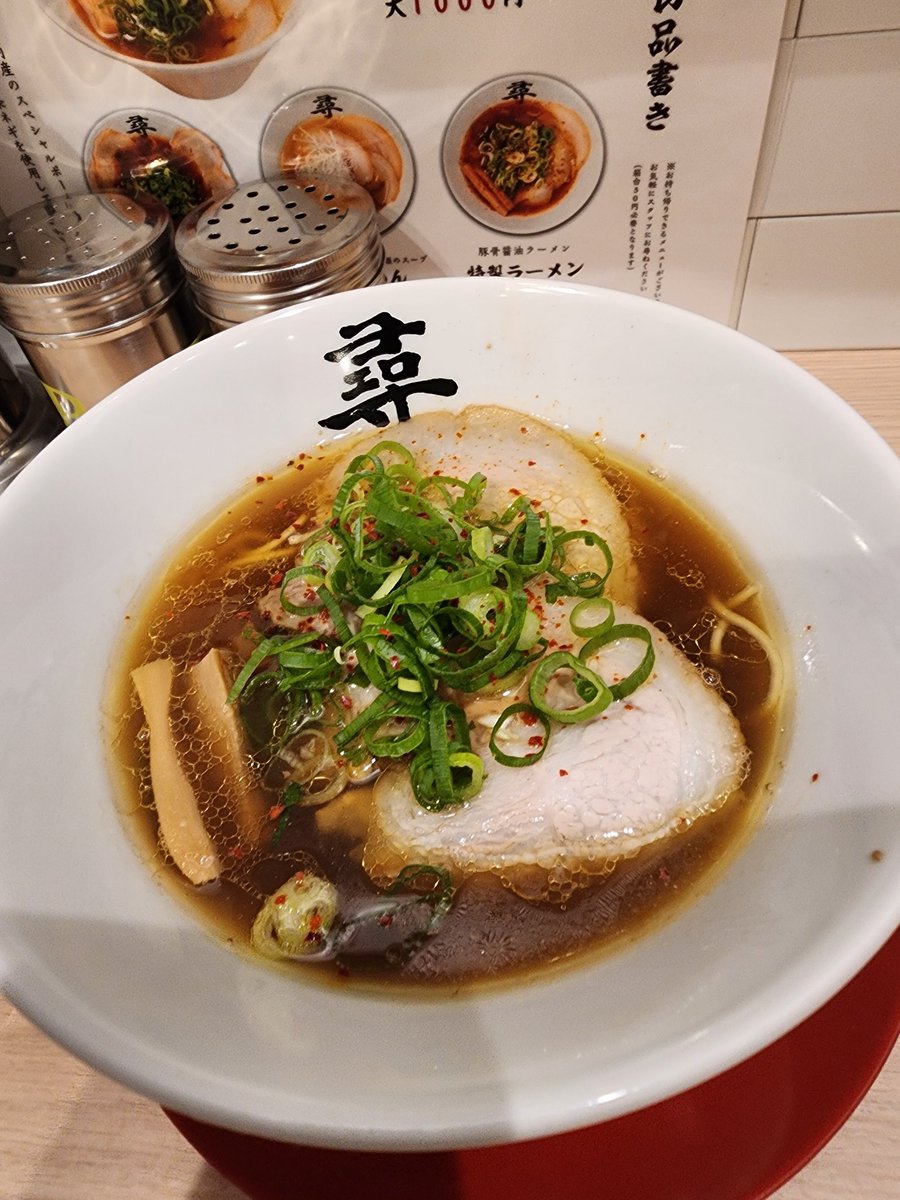 カメキチ tweet media