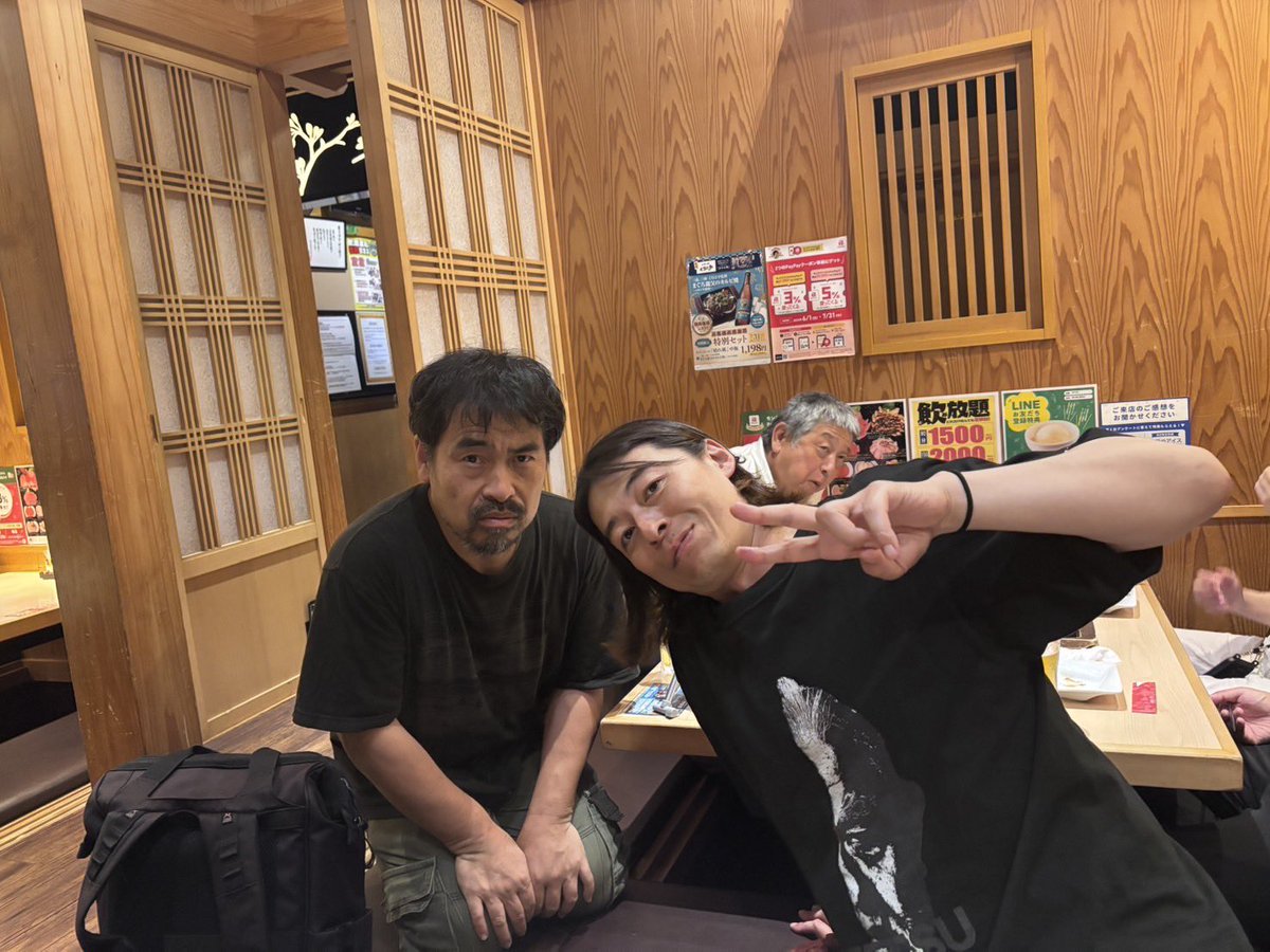 ryu_ken_sato's tweet image. 広島の横川シネマで舞台挨拶してきた、僕はこういう街と映画館が好きだ。
支配人の溝口さんの話もおもろ過ぎた

映画撮って良かった