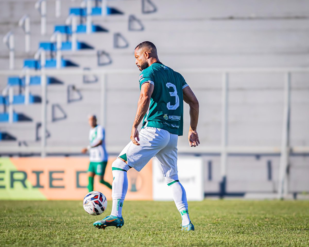 acessoimagens's tweet photo. Spice comanda a zaga na vitória do Manaus FC🤠

Spice foi um dos pilares na vitória por 2 a 1 sobre o Tuna Luso-PA. Com cortes precisos e ótima leitura de jogo, o zagueiro ajudou a garantir a 4ª colocação do grupo A da Série D.🟢⚪

📸: Larissa Silva / Acesso Imagens https://t.co/n4WcYTqwu7