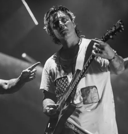 synenthusiast's tweet image. Happy birthday to my favorite person in this crazy world! π
I wish you another happy birthday and I will also wish you the next few years for a long time. I love you, Syn!!β£οΈ